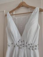 Trouwjurk met nep bonten capeje maat 36, Kleding | Dames, Ophalen of Verzenden, Zo goed als nieuw, Wit, Trouwjurk