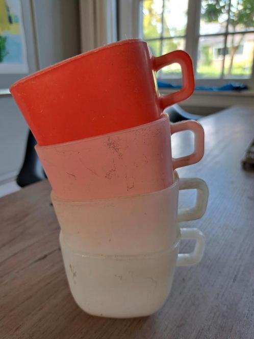 Vintage Opale Soepkommen - Jaren 50/60, Antiek en Kunst, Antiek | Keukenbenodigdheden, Ophalen of Verzenden