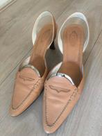 Tods pumps 39, Kleding | Dames, Ophalen of Verzenden, Zo goed als nieuw, Beige