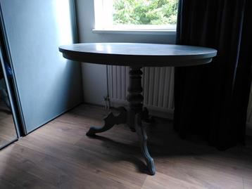 Brocante bijzettafel of bureau.  beschikbaar voor biedingen