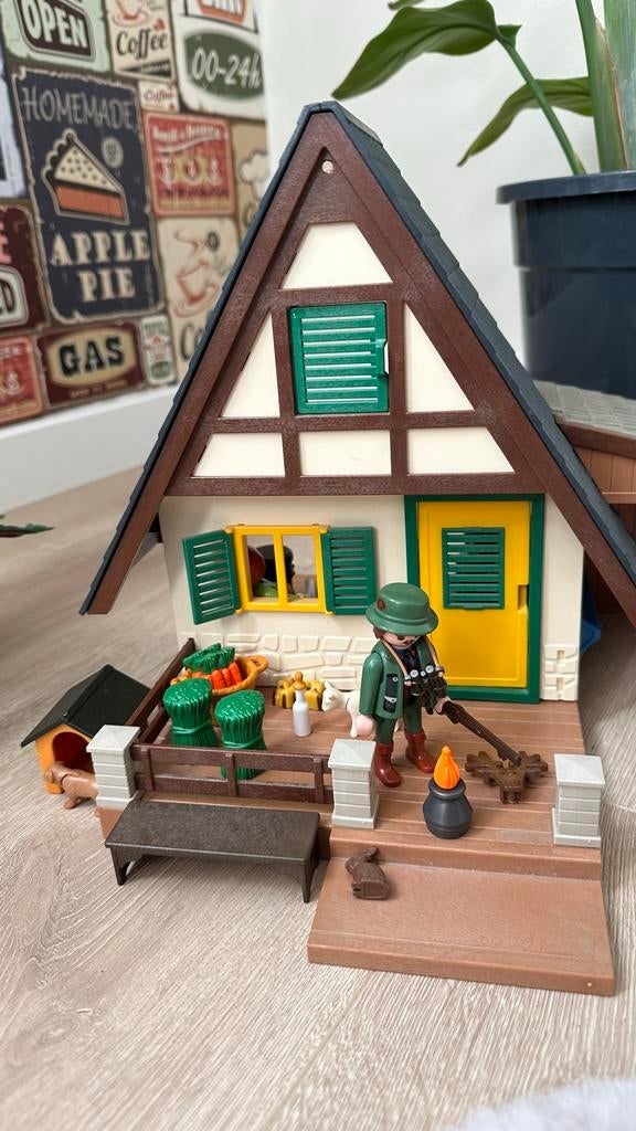 Playmobil Boswachtershuis Complete Set 4207, Ophalen of Verzenden, Zo goed als nieuw, Complete set