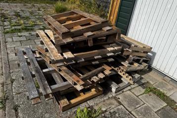 Gratis pallets / brandhout beschikbaar voor biedingen