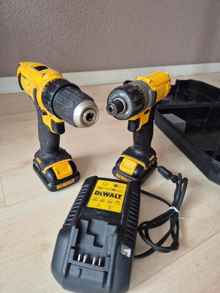 Dewalt schroefmachine set 10 V, Doe-het-zelf en Verbouw, Gereedschap | Boormachines, Gebruikt, Boor- en Schroefmachine, Minder dan 400 watt