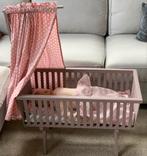 Poppenbedje met hemeltje - poppenwieg inclusief babypop, Ophalen, Zo goed als nieuw, Babypop