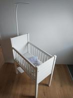 Witte wieg, aerosleep matras, dekens, hemelstandaard, Kinderen en Baby's, Babywiegjes en Ledikanten, Ophalen, Gebruikt, Wieg