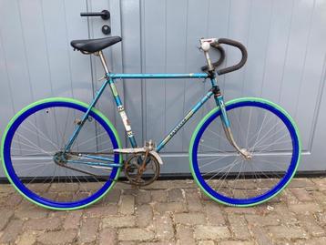 Opgeknapte Peugeot Racefiets Single Speed met Terugtraprem beschikbaar voor biedingen