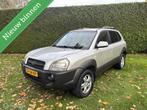 Hyundai Tucson 2.0i Style, Auto's, 4 cilinders, Origineel Nederlands, Bedrijf, Handgeschakeld