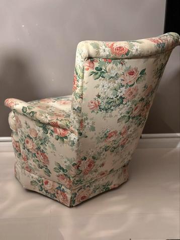 Bloemmotief fauteuil - vintage brocante stijl beschikbaar voor biedingen