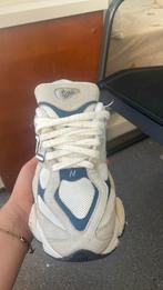 New balance 9060, Ophalen, Gebruikt, Schoenen