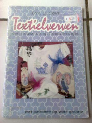 Textielverven - Leane de Graaf beschikbaar voor biedingen
