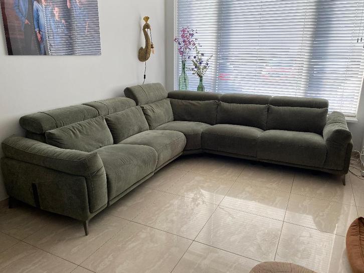 Heerlijk grote hoekbank, Huis en Inrichting, Banken | Bankstellen, Zo goed als nieuw, Hoekbank, Vierpersoons of meer, 250 tot 300 cm