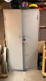 Ijzeren kast met schappen, Huis en Inrichting, Gebruikt, 200 cm of meer, Metaal, 25 tot 50 cm