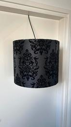 Zwarte lampenkap, met fluweelachtige opdruk, Huis en Inrichting, Lampen | Lampenkappen, Gebruikt, 25 tot 50 cm, Zwart, Rond