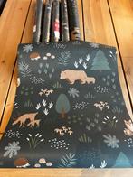 ESTAhome vliesbehang kinderkamer - 25 euro per rol, Ophalen of Verzenden, 25 tot 50 m², Groen, Kinderkamer, rustgevend / warm