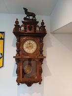 ANTIEKE VRIJSLINGER HANGKLOK, Antiek en Kunst, Ophalen of Verzenden