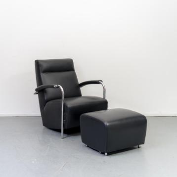 1x Leolux Scylla Fauteuil Hoge Rug Zwart Leer + Hocker beschikbaar voor biedingen