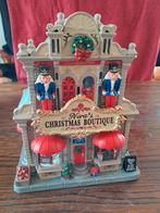 Lemax Nora,s Christmas Boutique., Diversen, Kerst, Ophalen of Verzenden, Gebruikt