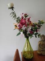Prachtig bloemstuk in groene vaas, 50 tot 75 cm, Ophalen of Verzenden, Groen, Glas