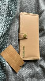 Steve Madden, Sieraden, Tassen en Uiterlijk, Portemonnees, Ophalen of Verzenden, Nieuw, Beige