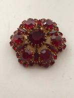 Vintage broche rozet met rode strass, Overige materialen, Gebruikt, Minder dan 4 cm, Ophalen of Verzenden