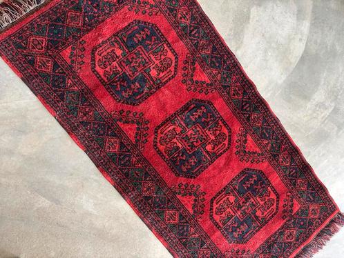 vintage Perzisch tapijt in rood en zwart, Huis en Inrichting, Stoffering | Tapijten en Kleden, Zo goed als nieuw, 50 tot 100 cm