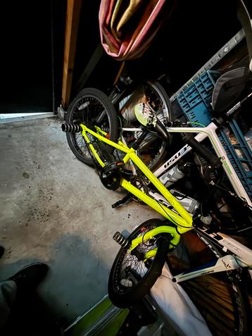 BMX Fiets - Geel beschikbaar voor biedingen