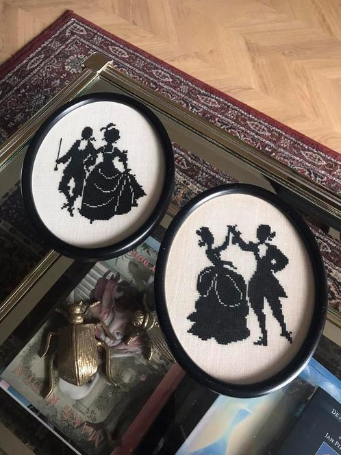 Geborduurde werkjes in lijstjes, Antiek en Kunst, Antiek | Woonaccessoires, Ophalen of Verzenden