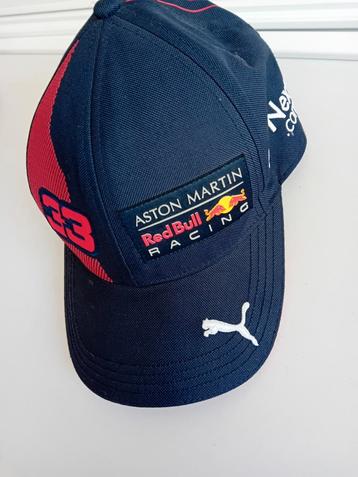 Max Verstappen youth cap (ophalen) beschikbaar voor biedingen