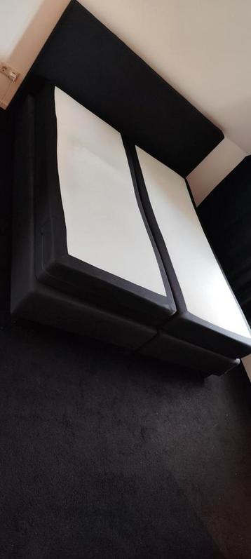 Boxspring antraciet op pootjes beschikbaar voor biedingen
