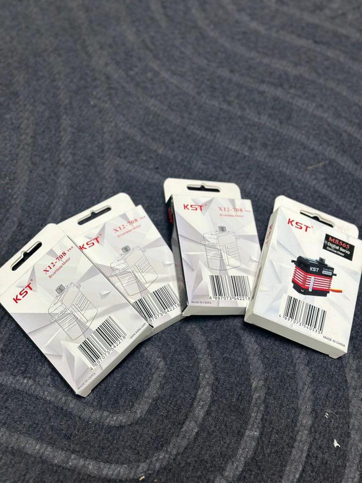 KST Servo set X12-708 + KST MS565, Hobby en Vrije tijd, Modelbouw | Radiografisch | Helikopters en Quadcopters, Nieuw, Helikopter