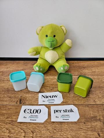 * Tupperware nieuwe vierkante mini potjes medicijnpotjes  beschikbaar voor biedingen