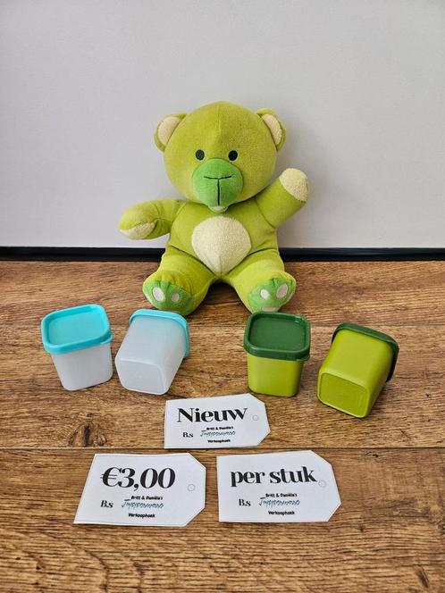 * Tupperware nieuwe vierkante mini potjes medicijnpotjes, Huis en Inrichting, Keuken | Tupperware, Nieuw, Beker of Kan, Blauw