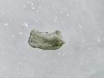 Mooie moldaviet 0,3 gram, Ophalen of Verzenden, Mineraal