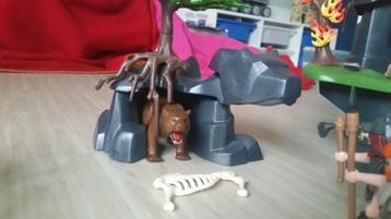 playmobil Oertijd grotbewoners met beer beschikbaar voor biedingen