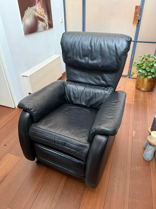 Sta op relax stoel zwart leer. Himolla senator, Huis en Inrichting, Fauteuils, Zo goed als nieuw, Leer, 50 tot 75 cm, Minder dan 75 cm