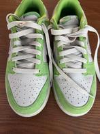Nike Dunk Low Safari Groen - Maat 38,5, Kleding | Dames, Schoenen, Ophalen of Verzenden, Zo goed als nieuw, Groen, Sneakers of Gympen