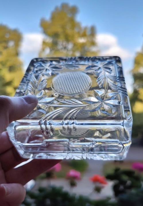 Prachtig vintage kristal)glazen floraal geslepen juwelendoos, Antiek en Kunst, Antiek | Glas en Kristal, Ophalen of Verzenden