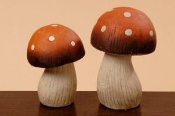 Leuke, decoratieve Paddenstoel, terracotta, oranje rood beschikbaar voor biedingen