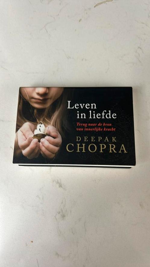 Deepak Chopra - Leven in liefde, Boeken, Esoterie en Spiritualiteit, Zo goed als nieuw, Ophalen of Verzenden