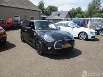 MINI Cooper 1.5 Cooper Business NAP (bj 2017) beschikbaar voor biedingen
