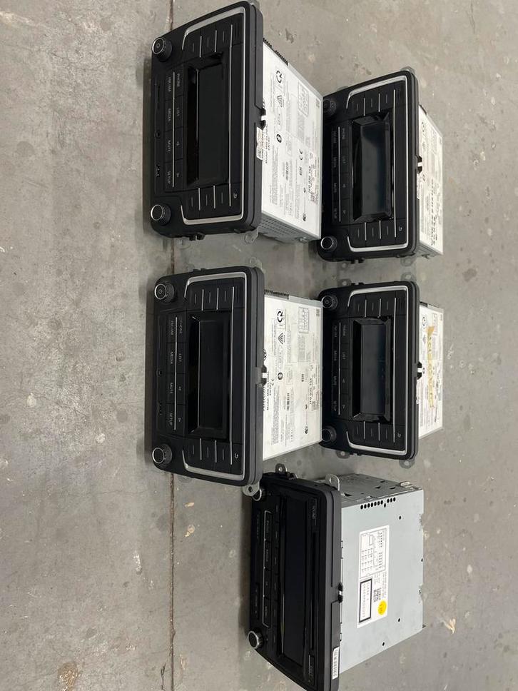 VW Transporter Autoradio's - Partij van 5, Auto diversen, Autoradio's, Gebruikt, Ophalen