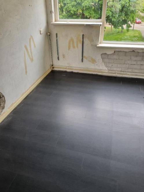 6-10 m2 Zwarte Klik-laminaat 8mm, Doe-het-zelf en Verbouw, Vloerdelen en Plavuizen, Gebruikt, Laminaat, Overige materialen, 50 tot 150 cm