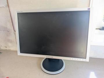 Samsung Syncmaster 205BW 20 inch scherm. Inclusief snoeren. beschikbaar voor biedingen
