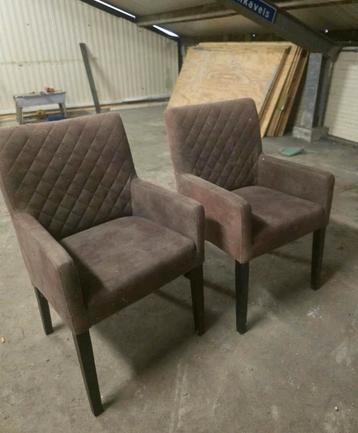 6 Bruine Eetkamerstoelen - Gebruikt beschikbaar voor biedingen