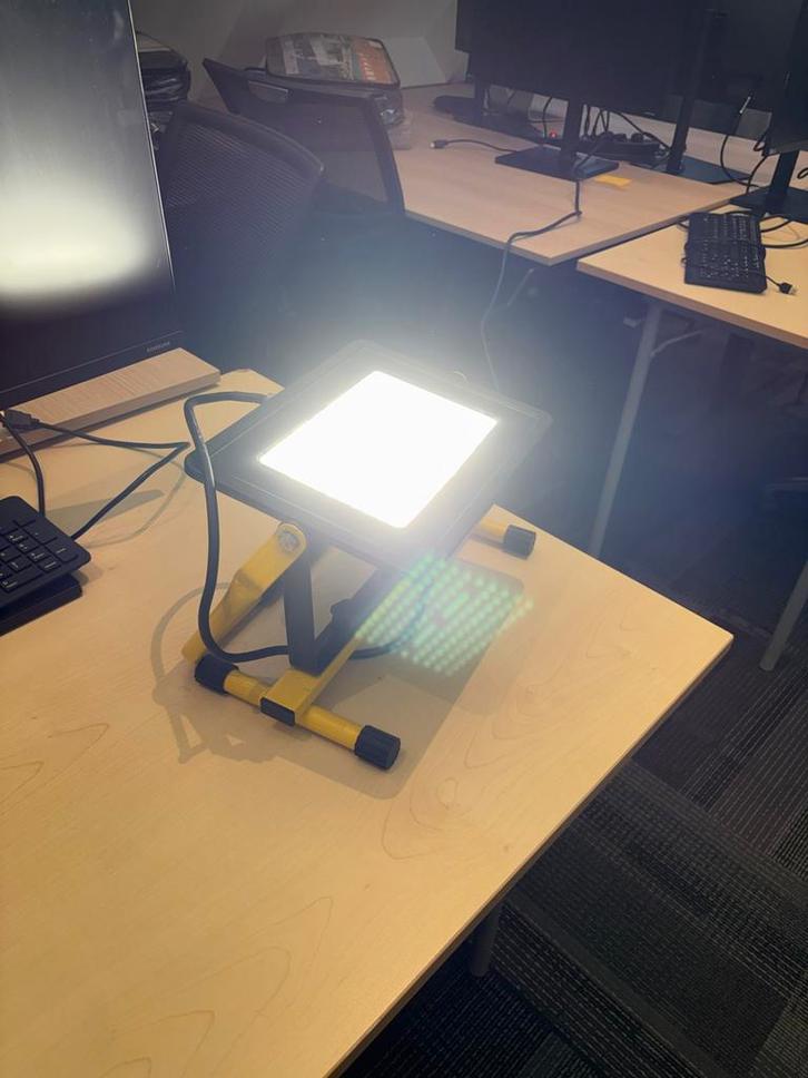 LED Bouwlamp / Werkverlichting met Statief, Doe-het-zelf en Verbouw, Bouwverlichting, Gebruikt, Lamp met armatuur, Minder dan 50 watt