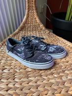 Nike Janoski Black Floral 39, Nike, Ophalen of Verzenden, Zo goed als nieuw, Sneakers of Gympen