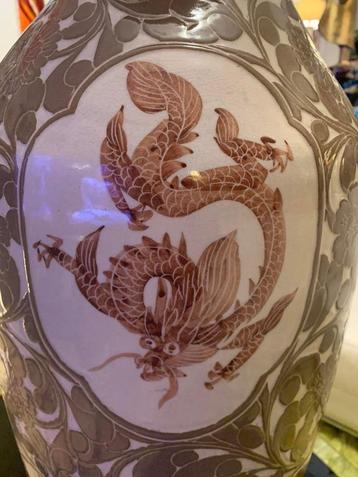 VINTAGES ELEGANCE COLORS CHINESE VASE RARELY NICELY MOTIFS beschikbaar voor biedingen