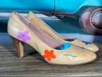 Vintage jaren 80 pumps Manfield leer maat 40, Beige, Ophalen of Verzenden, Manfield, Gedragen