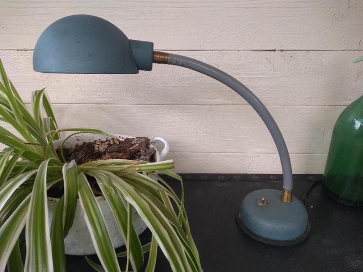 Prachtige Blauwe Stijlvolle Designlamp uit de 50 er jaren., Huis en Inrichting, Lampen | Tafellampen, Gebruikt, Minder dan 50 cm