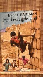 Evert Hartman - Het bedreigde land, Boeken, Ophalen of Verzenden, Evert Hartman, Fictie algemeen